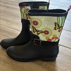 Cougar Black Floral Winter & Rain Boots size 9